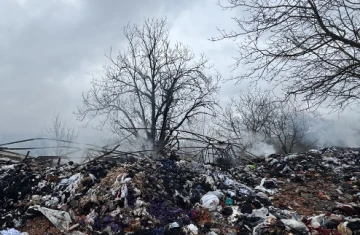 Zonguldak'ta Tekstil Atölyesi Deposunda Çıkan Yangın Kontrol Altına Alındı