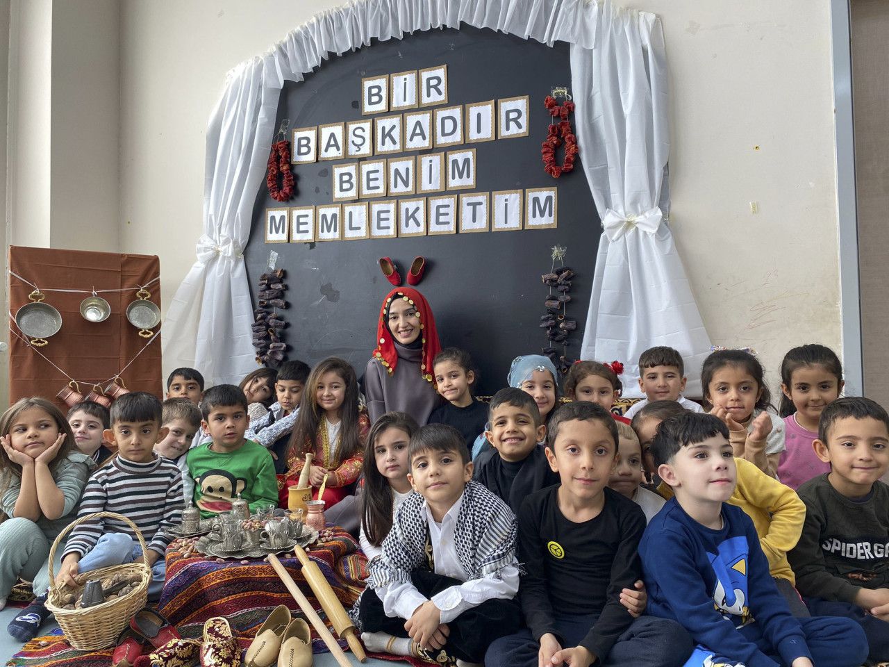 Gaziantep'teki Minik Öğrenciler Yerli Malı Haftası'nda Kültürlerini Kutluyor